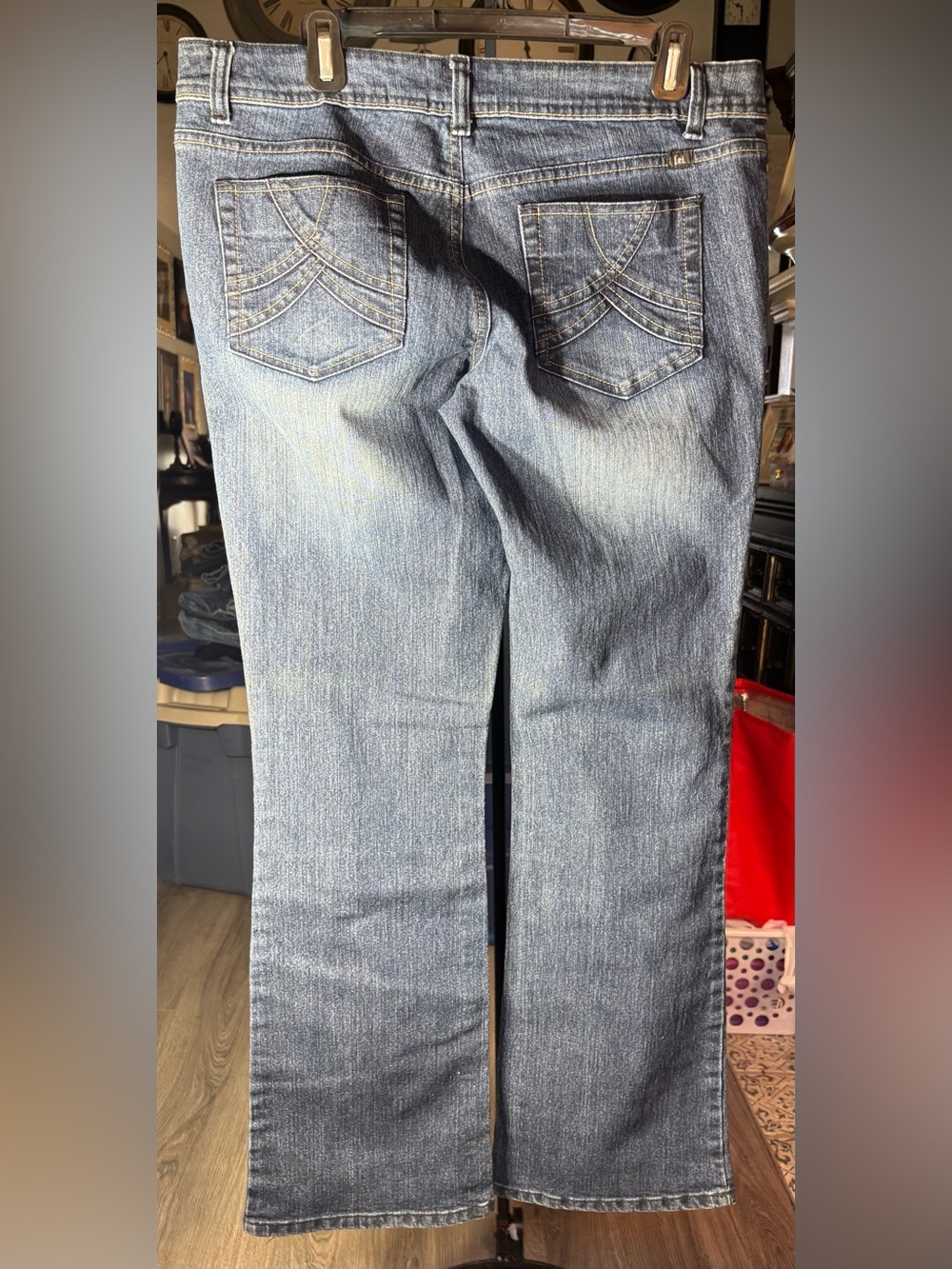 Lei Lowrise Bootcut Classic Light Wash Size 13 EPC - Picture 3 of 6